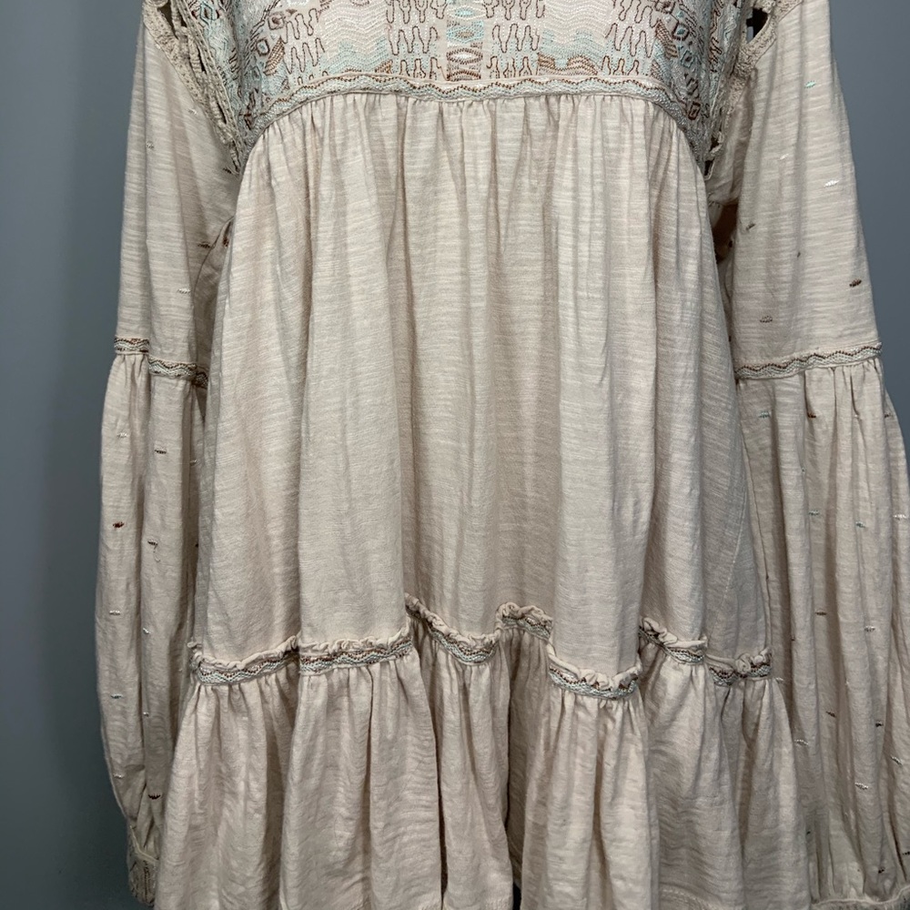 🎉2x Host Pick🎉 Free People "Much Love" embroidered cotton tunic top. - Picture 6 of 16